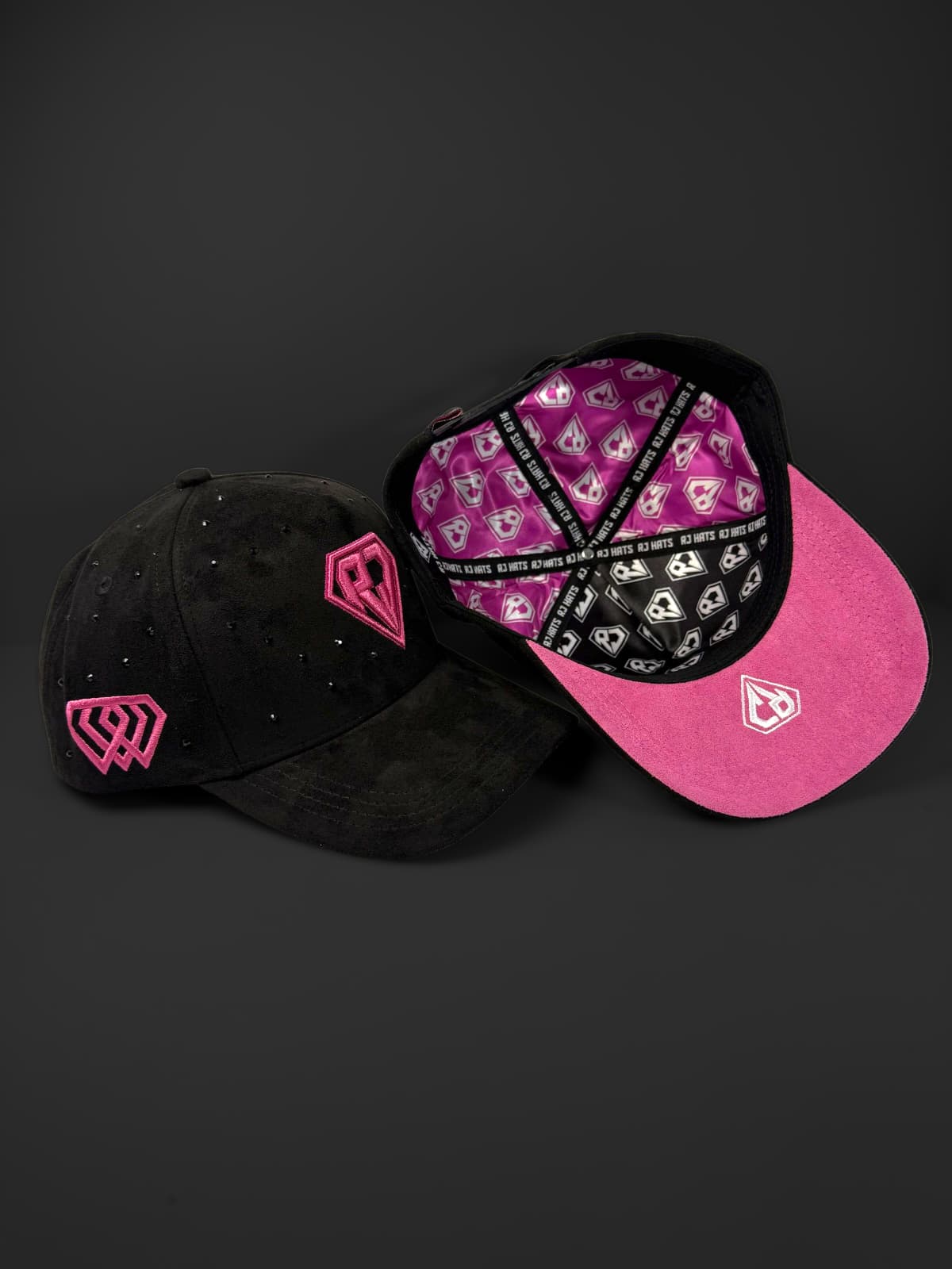 RJ Hats Snapback LEGACY – Edición Negra & Morado con Perlas