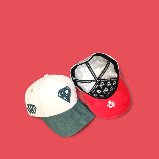 RJ Hats - Snapback Legacy Blanca con Visera Verde y Interior Rojo