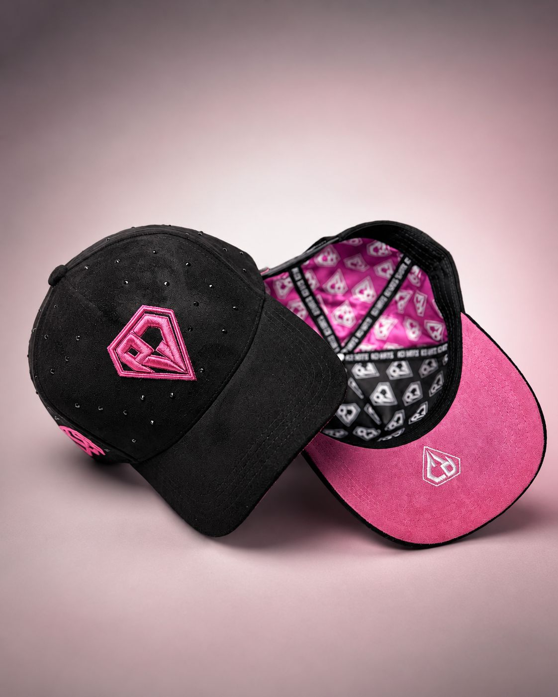 RJ Hats Snapback LEGACY – Edición Negra & Morado con Perlas